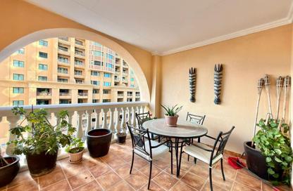 Apartment - 2 Bedrooms - 3 Bathrooms for rent in East Porto Drive - Porto Arabia - The Pearl Island - Doha