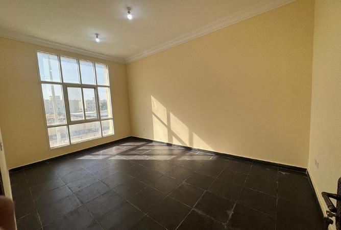 1002164 - Property Main Image