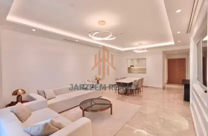 Apartment - 2 Bedrooms - 3 Bathrooms for rent in Floresta Gardens - Floresta Gardens - The Pearl Island - Doha