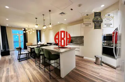 شقة - غرفة نوم - 2 حمامات للايجار في حدائق فلورستا - حدائق فلورستا - جزيرة اللؤلؤة - الدوحة