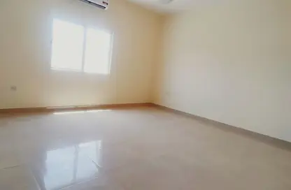 Villa - Studio - 1 Bathroom for rent in Bin Omran - Fereej Bin Omran - Doha