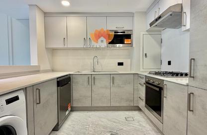 Apartment - 2 Bedrooms - 4 Bathrooms for rent in Lusail Marina Heights - Marina District - Lusail
