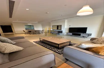 Apartment - 1 Bedroom - 2 Bathrooms for rent in Porto Arabia Townhouses - Porto Arabia - The Pearl Island - Doha