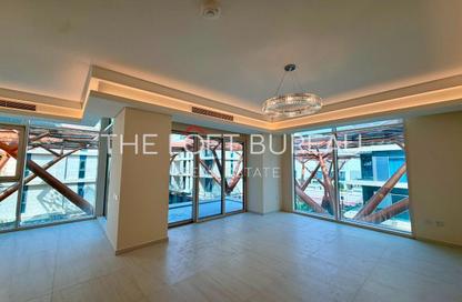 Apartment - 3 Bedrooms - 5 Bathrooms for rent in Crystal Residence - Gewan Island - The Pearl Island - Doha
