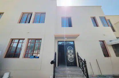 فيلا - 6 غرف نوم - 5 حمامات للايجار في فلل عين خالد - عين خالد - الدوحة