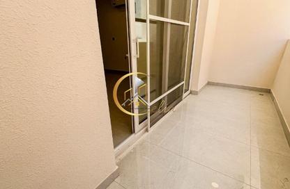 Apartment - 2 Bedrooms - 3 Bathrooms for rent in Bin Omran 35 - Fereej Bin Omran - Doha