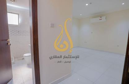 فيلا - 6 غرف نوم - 6 حمامات للايجار في أم صلال علي - أم صلال على - الدوحة