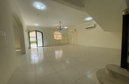 Villa - 5 Bedrooms - 4 Bathrooms for rent in Bu Hamour Street - Abu Hamour - Doha