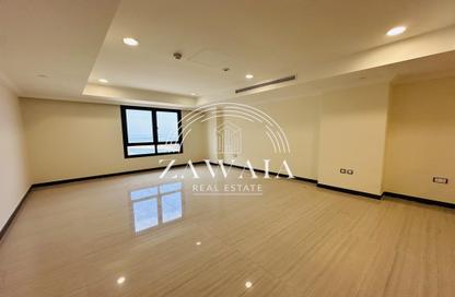 Apartment - 1 Bedroom - 2 Bathrooms for rent in East Porto Drive - Porto Arabia - The Pearl Island - Doha
