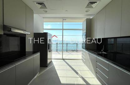 Penthouse - 3 Bedrooms - 4 Bathrooms for rent in Floresta Gardens - Floresta Gardens - The Pearl Island - Doha