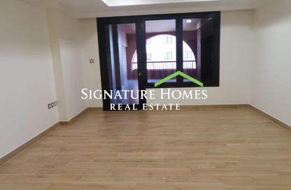 Apartment - 1 Bedroom - 2 Bathrooms for rent in East Porto Drive - Porto Arabia - The Pearl Island - Doha