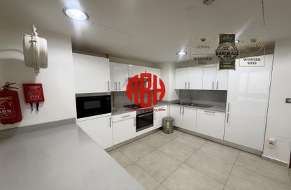 Apartment - 1 Bedroom - 1 Bathroom for rent in Lusail Marina Heights - Marina District - Lusail