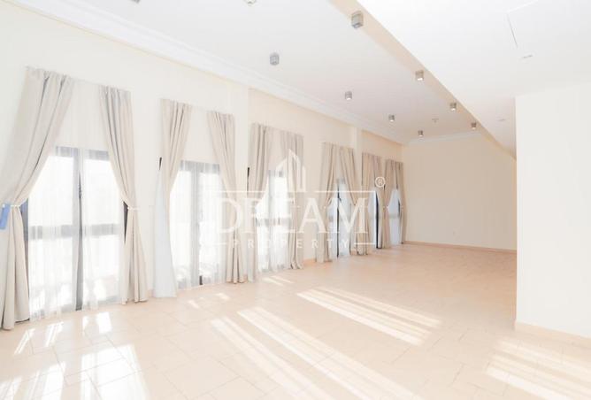57033778 - Property Image 2