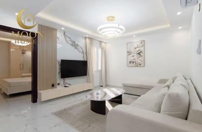 Apartment - 1 Bedroom - 2 Bathrooms for rent in Umm Ghuwailina 4 - Umm Ghuwailina - Doha