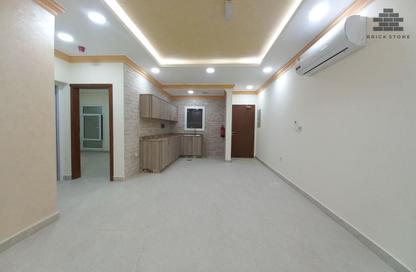Apartment - 2 Bedrooms - 2 Bathrooms for rent in Umm Ghwailina Comm - Umm Ghuwalina - Umm Ghuwailina - Doha Apartment - 2 Bedrooms - 2 Bathrooms for rent in Umm Ghwailina Comm - Umm Ghuwalina - Umm Ghuwailina - Doha