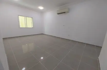 Apartment - 2 Bedrooms - 2 Bathrooms for rent in Al Jazeera Street - Fereej Bin Mahmoud North - Fereej Bin Mahmoud - Doha