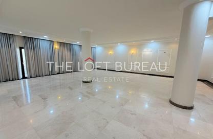 Villa - 5 Bedrooms - 7 Bathrooms for rent in East Gate - West Bay Lagoon - Doha