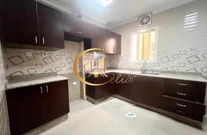 Apartment - 3 Bedrooms - 2 Bathrooms for rent in Bin Omran 35 - Fereej Bin Omran - Doha Apartment - 3 Bedrooms - 2 Bathrooms for rent in Bin Omran 35 - Fereej Bin Omran - Doha