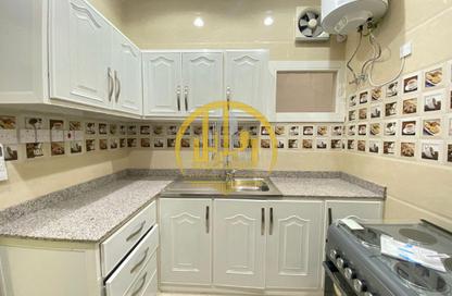 Apartment - 2 Bedrooms - 3 Bathrooms for rent in Al Nasr Street - Al Nasr - Doha