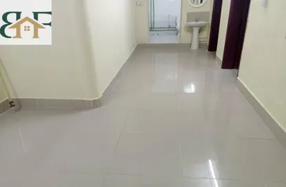 Apartment - 2 Bedrooms - 2 Bathrooms for rent in Bin Omran - Fereej Bin Omran - Doha