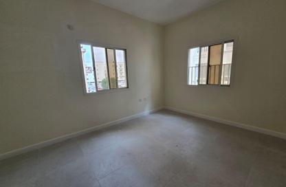 Apartment - 3 Bedrooms - 2 Bathrooms for rent in Al Nasr - Doha