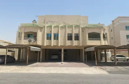 Apartment - 3 Bedrooms - 2 Bathrooms for rent in Al Nasr - Doha