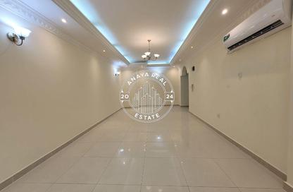 Apartment - 2 Bedrooms - 2 Bathrooms for rent in Al Mansoura - Al Mansoura - Doha