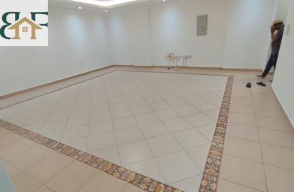 Apartment - 2 Bedrooms - 2 Bathrooms for rent in Al Sadd Road - Al Sadd - Doha