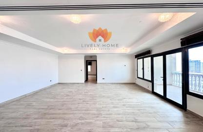 Apartment - 2 Bedrooms - 3 Bathrooms for rent in West Porto Drive - Porto Arabia - The Pearl Island - Doha