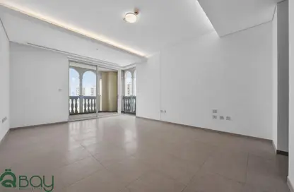 Apartment - 2 Bedrooms - 3 Bathrooms for sale in Viva West - Viva Bahriyah - The Pearl Island - Doha