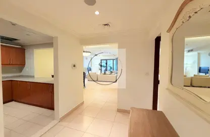 Apartment - 1 Bedroom - 2 Bathrooms for rent in Porto Arabia - The Pearl Island - Doha