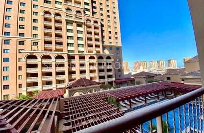 Apartment - 1 Bedroom - 2 Bathrooms for rent in West Porto Drive - Porto Arabia - The Pearl Island - Doha