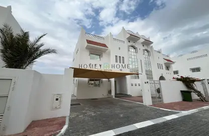 شقة - 4 غرف نوم - 5 حمامات للايجار في فلل عين خالد - عين خالد - الدوحة