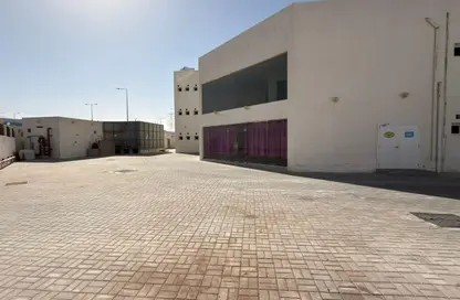 Warehouse - Studio - 7+ Bathrooms for rent in Birkat Al Awamer - Al Wakra