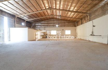 Warehouse - Studio - 1 Bathroom for rent in Industrial Area 4 - Industrial Area - Industrial Area - Doha