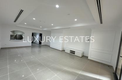 Apartment - 2 Bedrooms - 2 Bathrooms for rent in West Porto Drive - Porto Arabia - The Pearl Island - Doha Apartment - 2 Bedrooms - 2 Bathrooms for rent in West Porto Drive - Porto Arabia - The Pearl Island - Doha