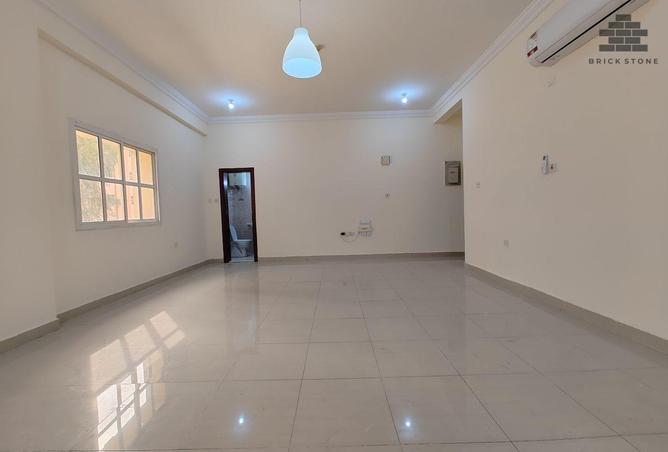 61277789 - Property Main Image