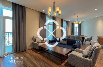Apartment - 2 Bedrooms - 4 Bathrooms for rent in Floresta Gardens - Floresta Gardens - The Pearl Island - Doha