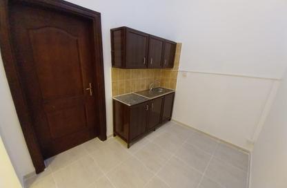 شقة - 1 للايجار في طريق سلوى - العزيزية - الدوحة شقة - 1 للايجار في طريق سلوى - العزيزية - الدوحة