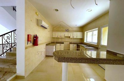 Villa - 3 Bedrooms - 4 Bathrooms for rent in Umm Al Seneem Street - Ain Khaled - Doha