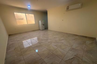 Apartment - Studio - 1 Bathroom for rent in Al Gharrafa - Al Gharrafa - Doha