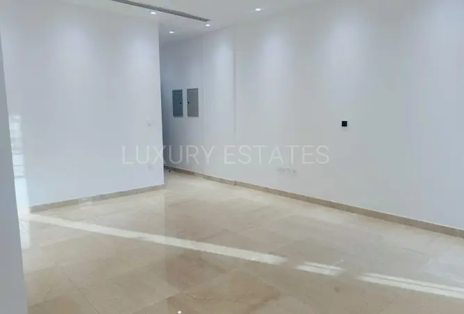 63809830 - Property Image 3