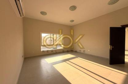 Villa - 7 - 6 for rent in Omar Bin Abdul Aziz Street - Madinat Khalifa - Doha