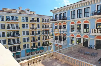 Apartment - 1 Bedroom - 2 Bathrooms for rent in Teatro - Qanat Quartier - The Pearl Island - Doha