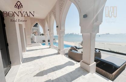 Villa - 5 Bedrooms - 7+ Bathrooms for rent in The Pearl Island - Doha Villa - 5 Bedrooms - 7+ Bathrooms for rent in The Pearl Island - Doha