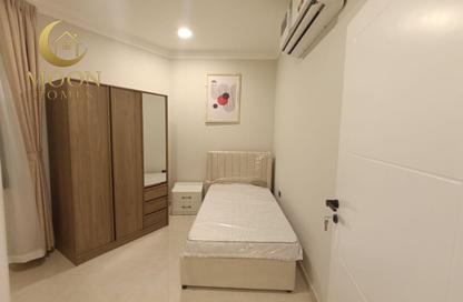 Apartment - 2 Bedrooms - 2 Bathrooms for rent in Al Mansoura - Al Mansoura - Doha
