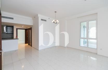 Apartment - 2 Bedrooms - 3 Bathrooms for rent in Viva East - Viva Bahriyah - The Pearl Island - Doha