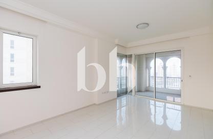 Apartment - 2 Bedrooms - 3 Bathrooms for rent in Viva East - Viva Bahriyah - The Pearl Island - Doha