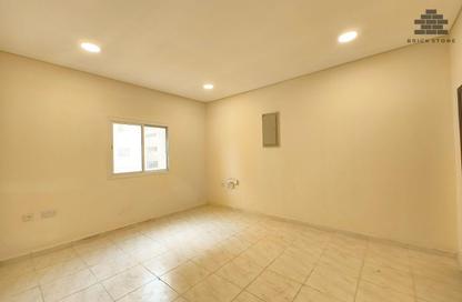 Apartment - 2 Bedrooms - 2 Bathrooms for rent in Muntazah 70 - Al Muntazah - Doha