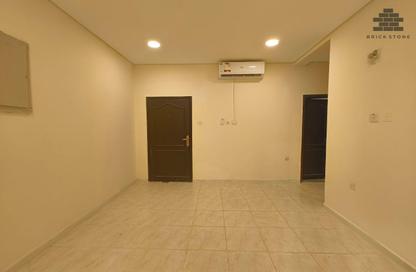Apartment - 2 Bedrooms - 2 Bathrooms for rent in Muntazah 70 - Al Muntazah - Doha